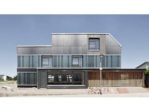 VHF als Wertstofflager – langlebige und zirkuläre Produktinnovationen für die Fassade