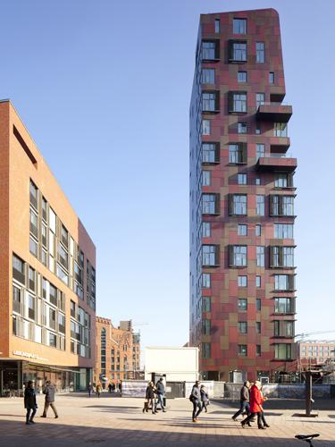 In die Hamburger HafenCity setzten BOLLES+WILSON Architekten mit dem Cinnamon Turm eine städtebauliche Dominante mit hoher architektonischer Qualität.  Foto: Cordelia Ewerth, Hammoor 