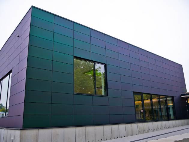 Solar-Fassade für das neue Hallenbad Verl