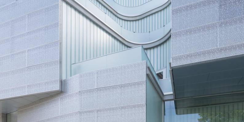 Innovatives Kunstzentrum auf der Campus der University of Iowa