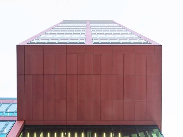 HafenCity Hamburg Bürogebäude | Glasfaserbeton-Fassade von Rieder