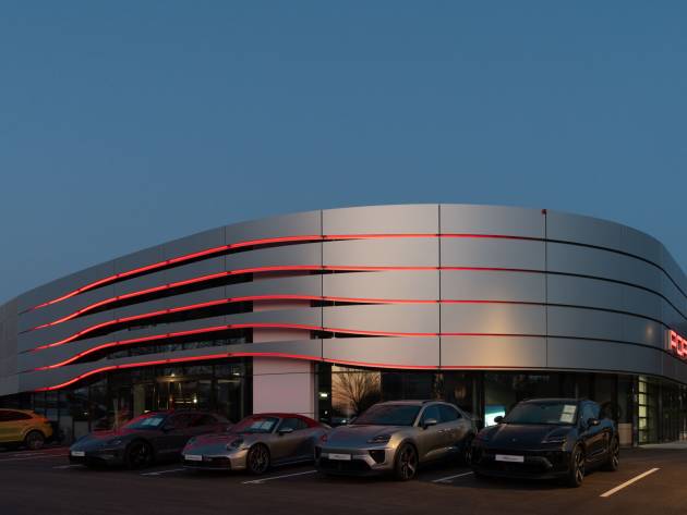 Fassade gemäß den Porsche CI Designrichtlinien