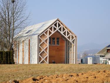 Neubau Mlacevo Apartment House, Slowenien