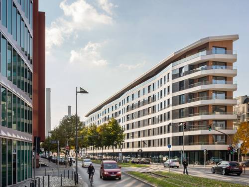 Aktiv-Stadthaus mit EQUITONE Fassadenbekleidung in Frankfurt a. Main