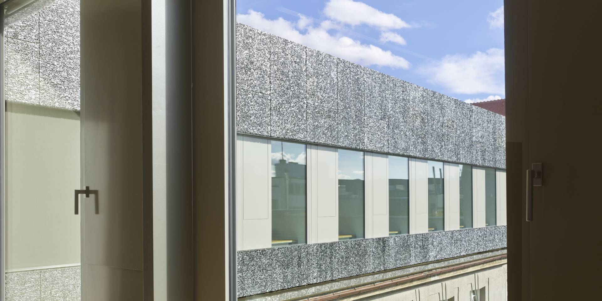 Knoche Architekten Michael Schmid Architekten Grottenau Augsburg – Umbau der ehem. Hauptpost Roland Halbe 4