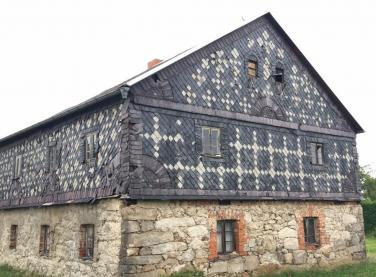 Die Wurzeln der Vorgehängten Hinterlüfteten Fassade liegen in den historischen Holzschindelbekleidungen Foto: FVHF e.V.