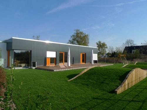 Auch die Außen-Spielflächen wurden im Zuge der Erweiterung komplett neu gestaltet. Foto: HAUSS.ROHDE architekten, Haßloch 