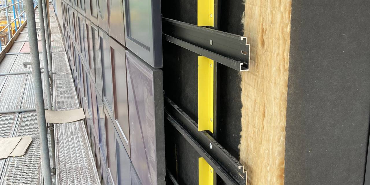 Montage Kacheln Stadthalle Göttingen