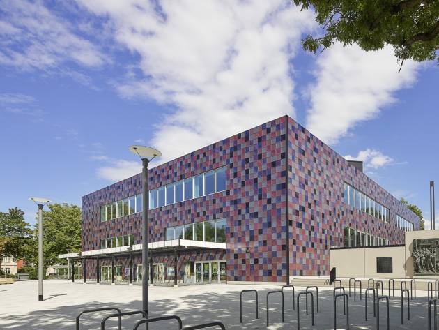Fassadensanierung und -Neugestaltung der Stadthalle Göttingen